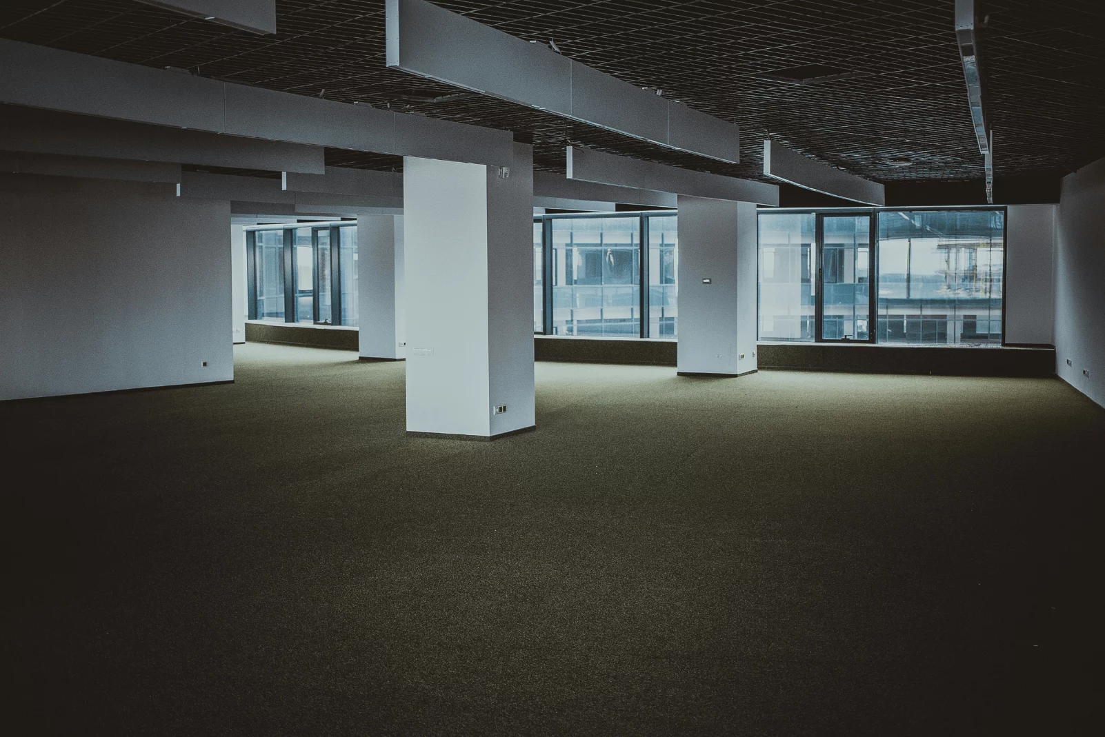 How to tackle the retirement wave in financial services - Projective Group blogpost cover