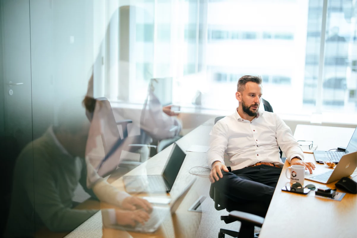 Why HR Operating Models Fail in Practice - Projective Group blogpost cover