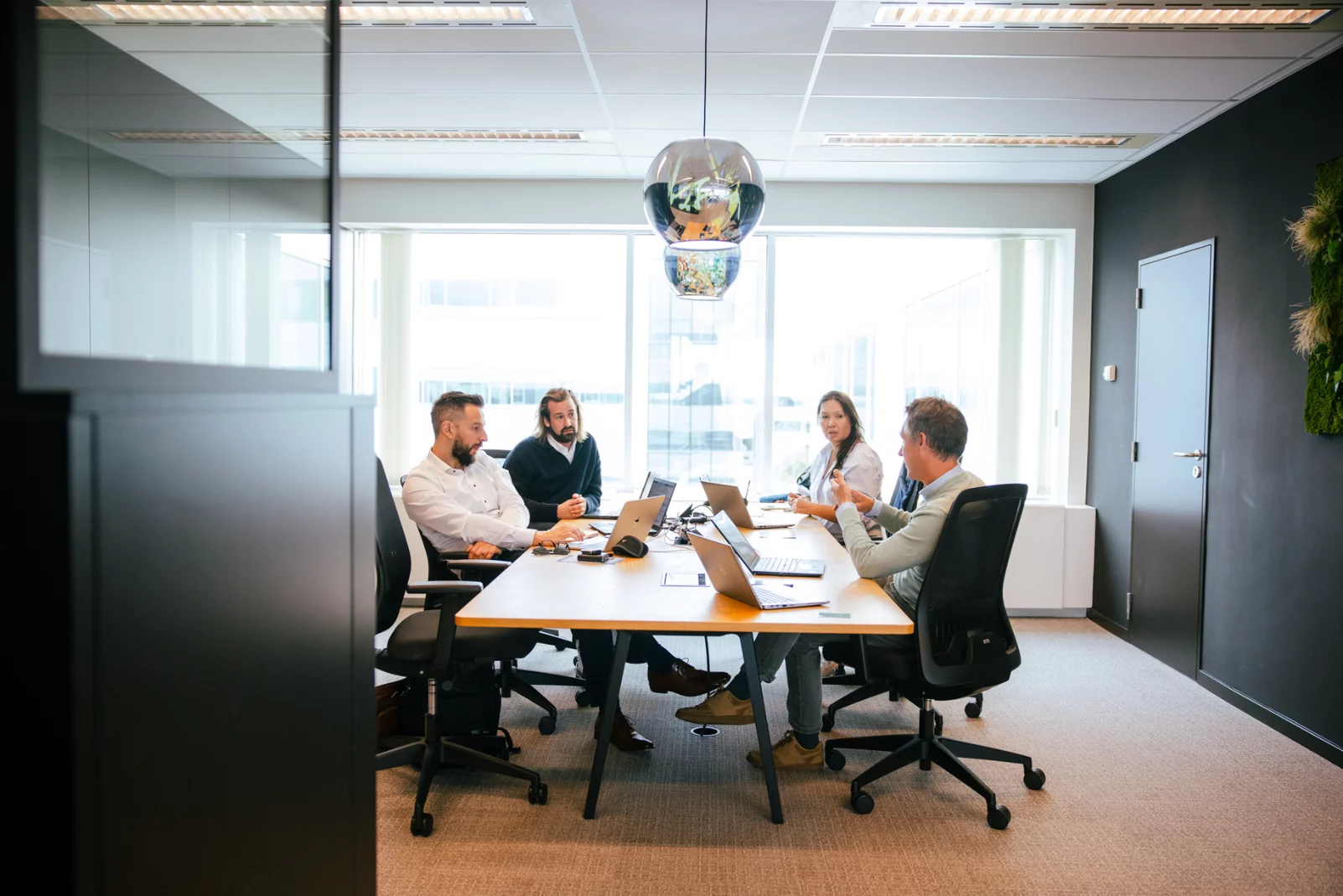 Building practical KYC capability in a Belgian retail bank - Titelbild des Blogbeitrags von Projective Group